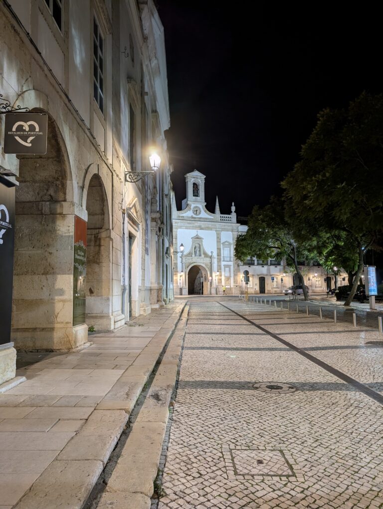 PXL_20251202_203336622